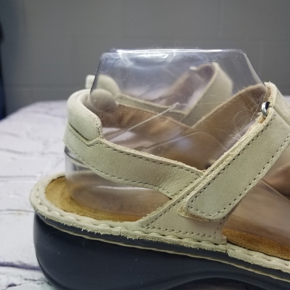 Naot Papaya bone ankle strap sandals - Picture 10 of 15